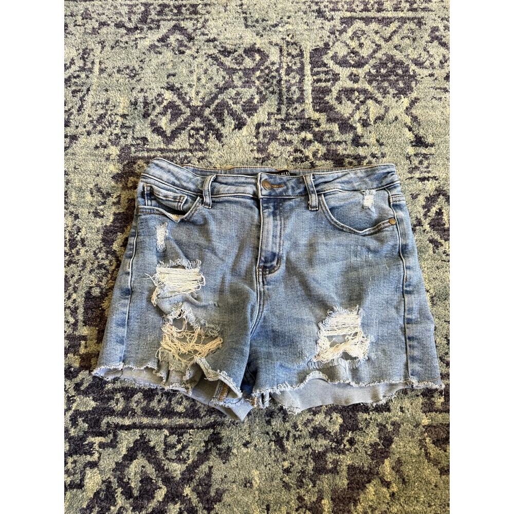 Judy Blue Distressed Light Wash Jean Shorts Casual Summer Stretchy- Sz Large
